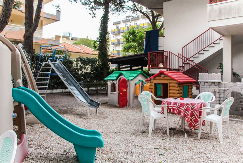 Hotel De Amicis Riccione Zona Bimbi