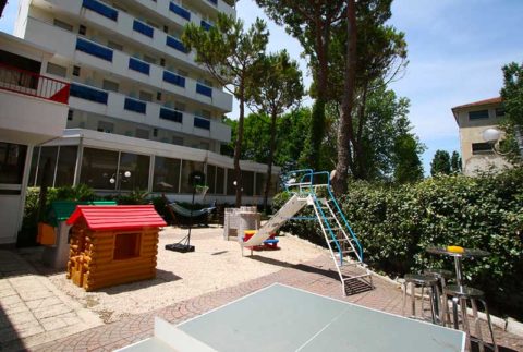 Hotel De Amicis Riccione Zona Bimbi